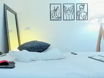 andrea_cherryy webcam model stream image