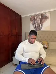 Trevor_vinc webcam model stream image