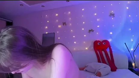 May_Flower webcam model stream image