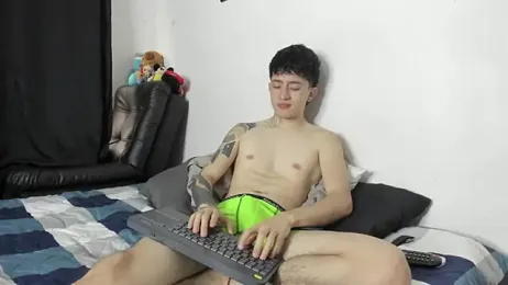 troy_rouge webcam model stream image