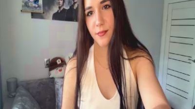 QueenieDungee webcam cam4 model stream image