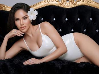 ChandriaDiamond webcam model stream image