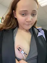 TheYourL webcam model stream image