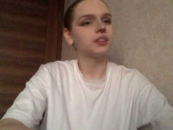 PolinaMins webcam model stream image