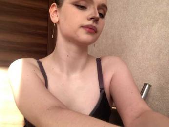 PolinaMins webcam model stream image