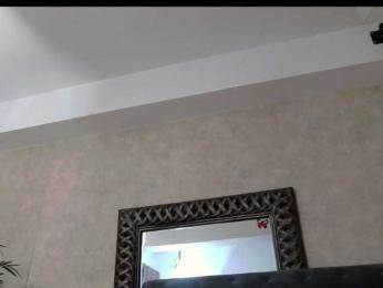 SaraElise webcam model stream image