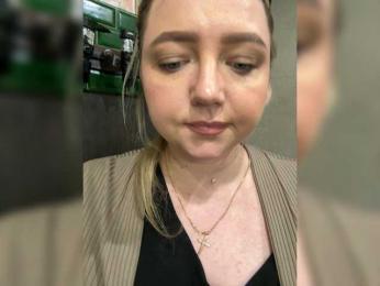 KiraMalina webcam bongacams model stream image