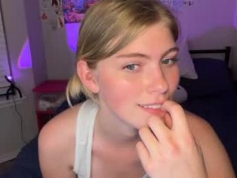 elliee81 webcam chaturbate model stream image