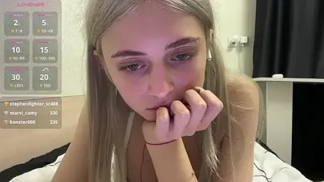 AidaGloshen webcam stripchat model stream image