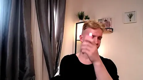 AlexxSweet webcam model stream image