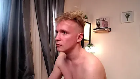 AlexxSweet webcam model stream image