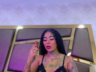 Emilie Lake webcam model stream image