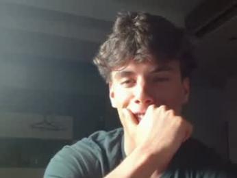 joel_friendly webcam model stream image