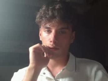 joel_friendly webcam model stream image