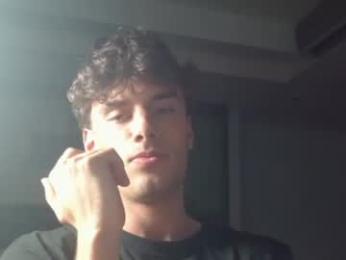 joel_friendly webcam model stream image