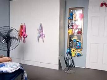 sneakylildevils webcam chaturbate model stream image