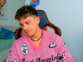 Zeb Madison webcam model stream image