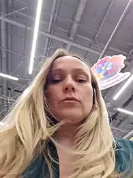 Bondgirl_013 webcam model stream image