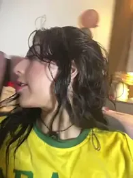 _QaraH webcam stripchat model stream image