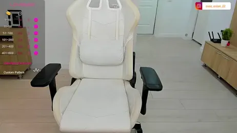 EveEvian webcam stripchat model stream image