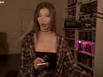 loony_moony webcam model stream image