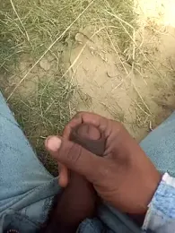 FinableKnee webcam model stream image