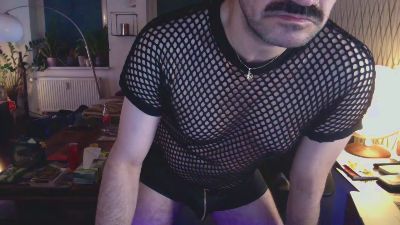 tom0819 webcam model stream image