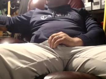 marrieddad19751975 webcam model stream image
