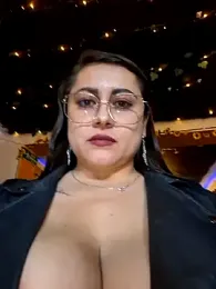 Oryk___ webcam model stream image