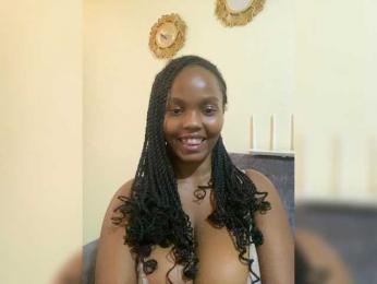 Curvy-maxy9 webcam bongacams model stream image