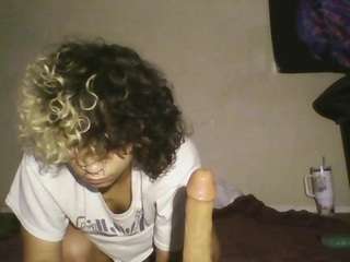 universethadon webcam model stream image
