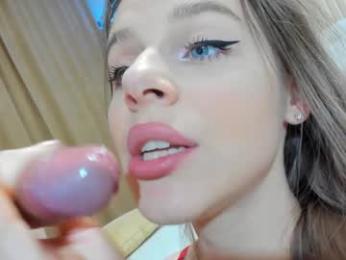 mila_polly_and_forester webcam model stream image