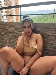 emma_andrew1 webcam stripchat model stream image