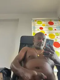 strongguyindia webcam model stream image