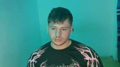 Eskolhandsome webcam model stream image