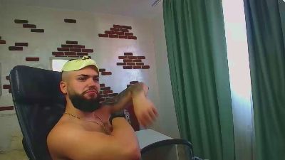 OscarWills webcam model stream image