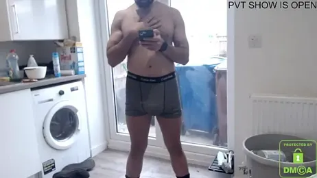 BritishHappyEnding webcam model stream image
