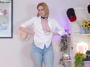 island_peach webcam model stream image