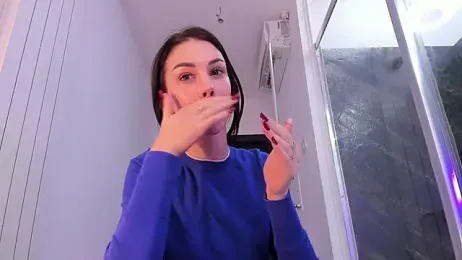 realhotfallingdevil webcam stripchat model stream image