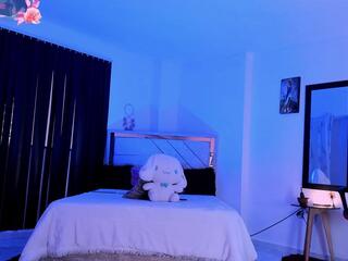 Emeely Romero webcam model stream image
