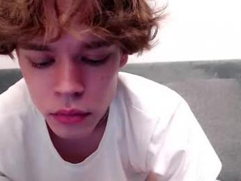 pawclaw webcam model stream image