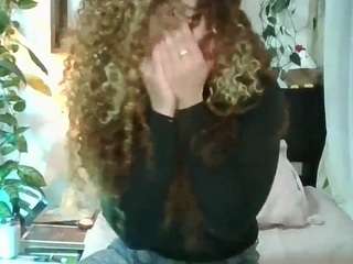 merida-red webcam model stream image