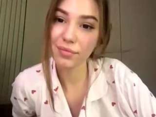 pearlyzurawski webcam model stream image