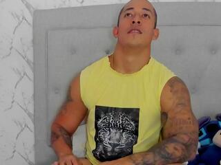 Luigi Ferrara webcam model stream image