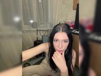 LuckyStar webcam bongacams model stream image