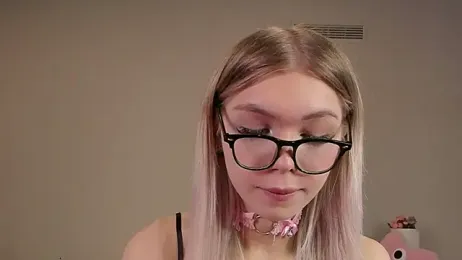 Blondy_Fina webcam stripchat model stream image