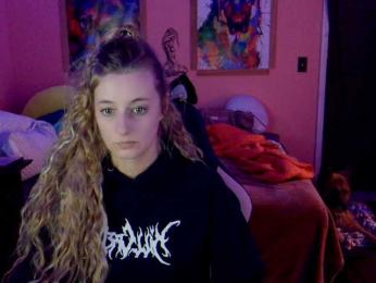 YourSecretGirlFriend963 webcam model stream image