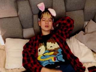 redhood-1 webcam model stream image