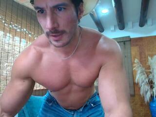 Icarus Secret webcam model stream image