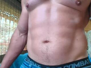 Icarus Secret webcam model stream image